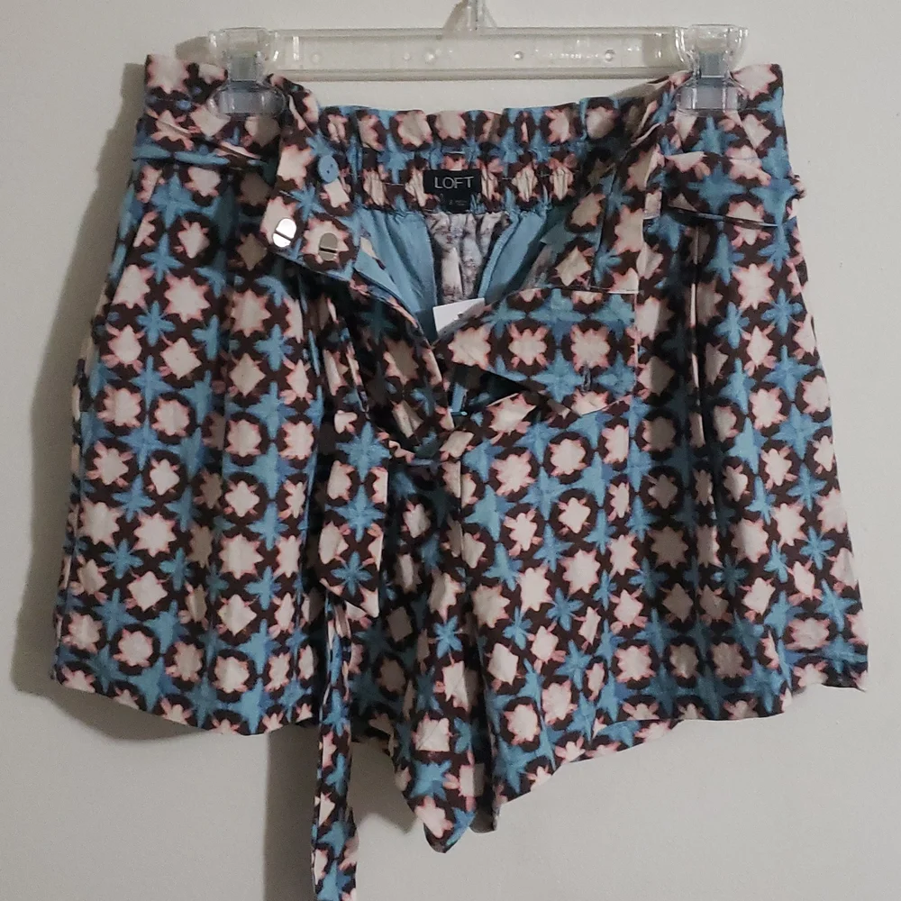 NWT Loft Shorts - Picture 4 of 5
